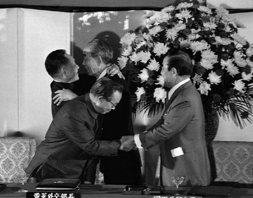 beat365官网中文_三后卫阵型将成马竞新赛季变招?西媒预测西蒙尼推行新战术革命(图1) beat365官网中文_三后卫阵型将成马竞新赛季变招?西媒预测西蒙尼推行新战术革命(图1)